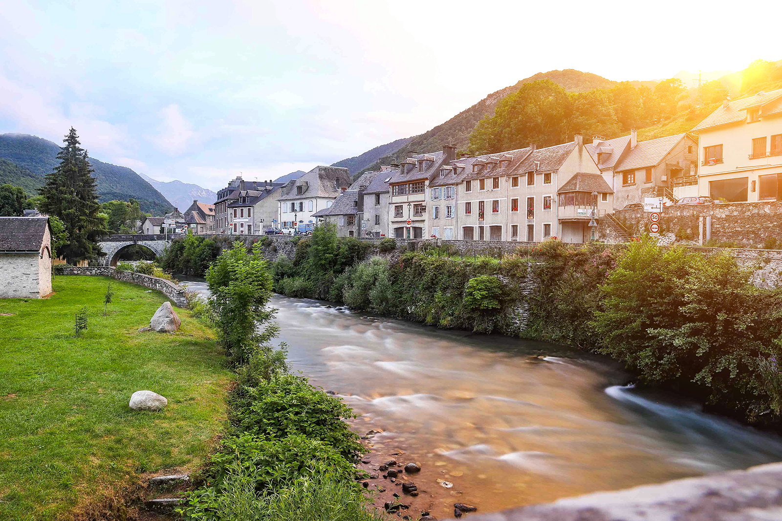 Arreau, a jewel of the Pyrenees on the edge of Spain
