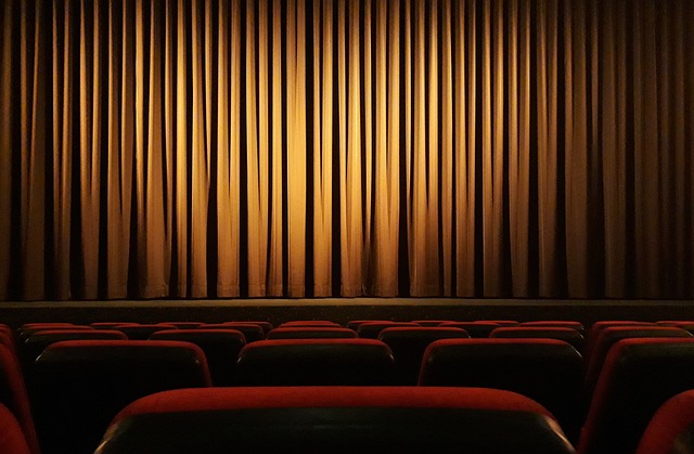 THÉÂTRE : DÈS QUE POSSIBLE, REJOIGNEZ LA ROUTE ...