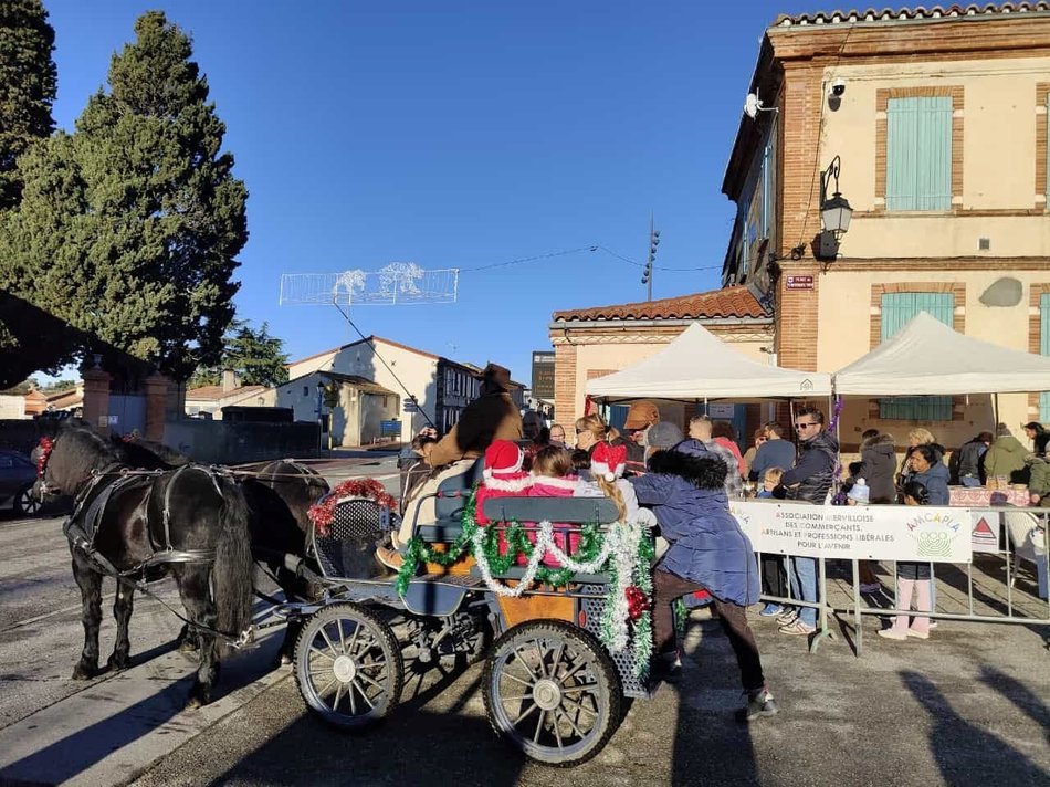LA CALÈCHE DU PÈRE NOËL