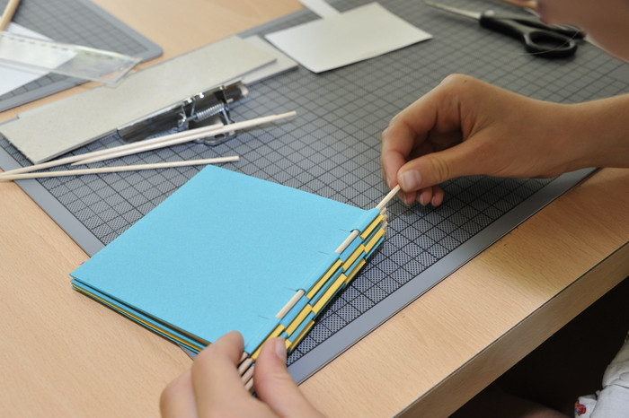 ATELIER CRÉATIF - "LES PETITS CARNETS" (INITIA ...