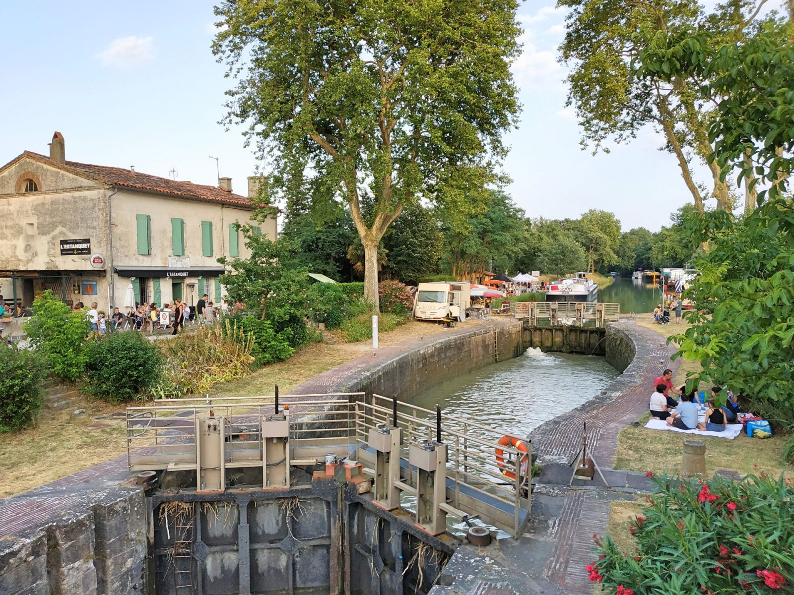 LE BARBIER DE SÉVILLE À GARDOUCH