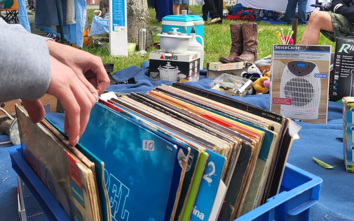 VIDE GRENIER AMICALE RUGBY DEUX RIVES