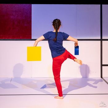 PIÈCE CHORÉOGRAPHIQUE : FEUILLES