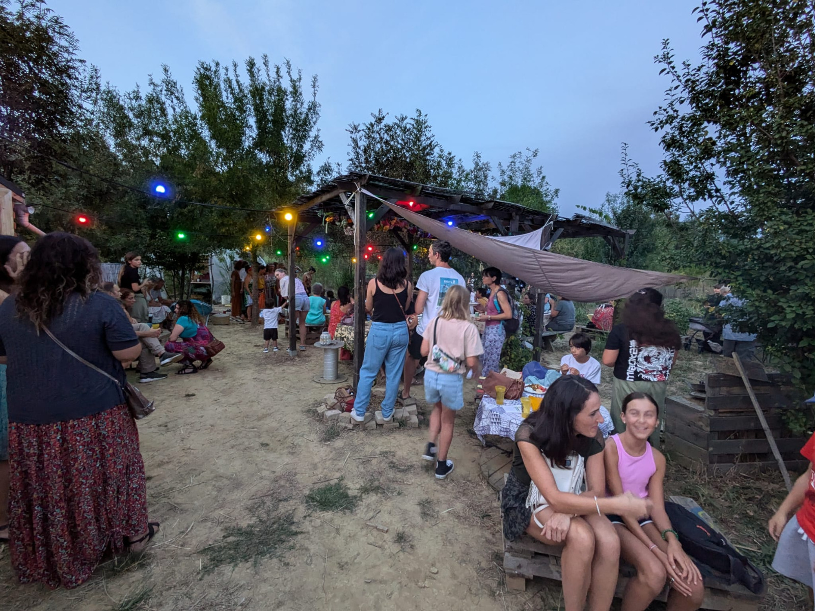 GUINGUETTE ET FEU DELA SAINT - JEAN