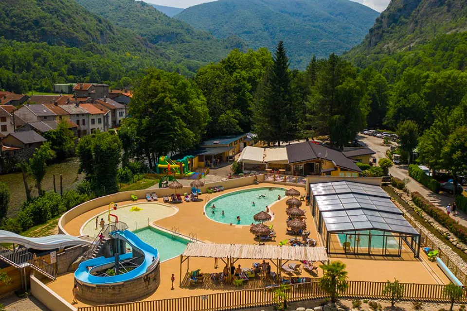 Camping des Grottes