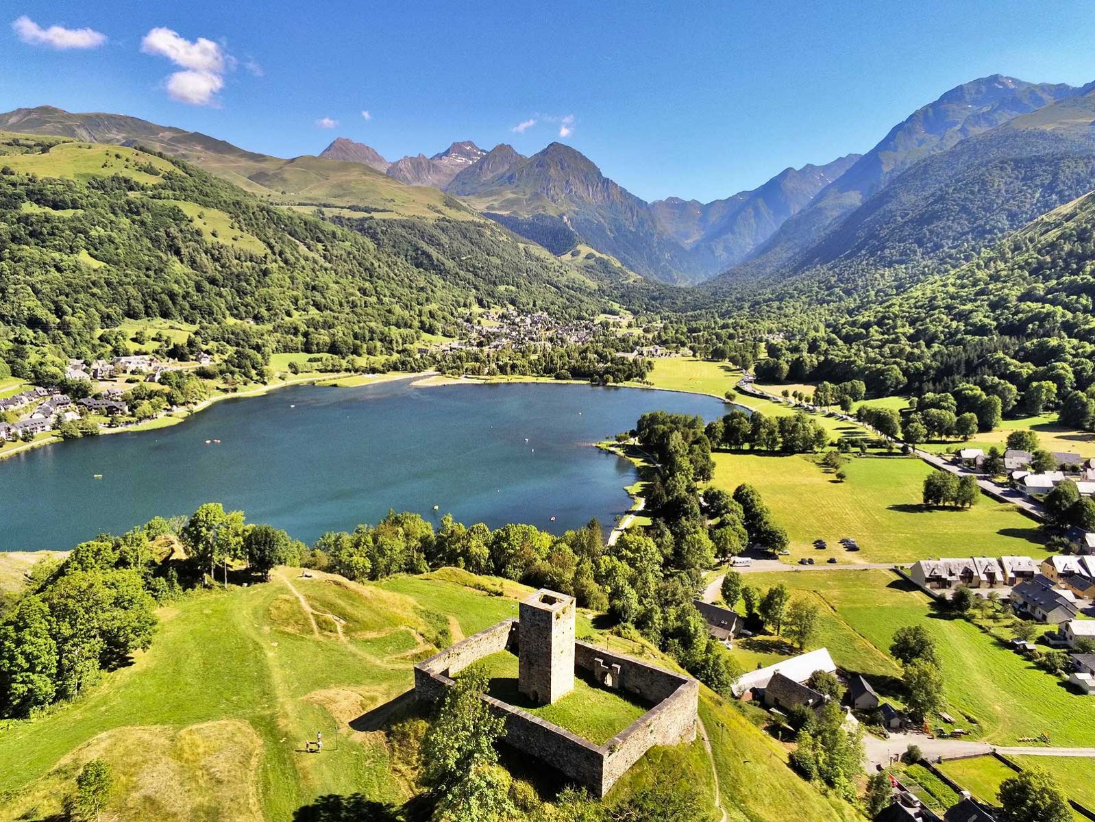 Génos-Loudenvielle Lake