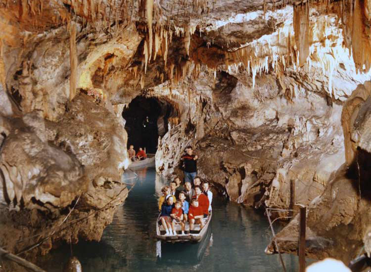 Grottes de Médous