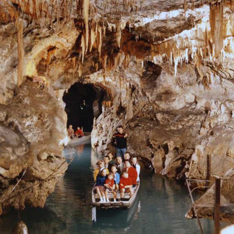 Caves of Médous