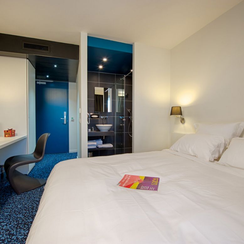 Le NexHotel