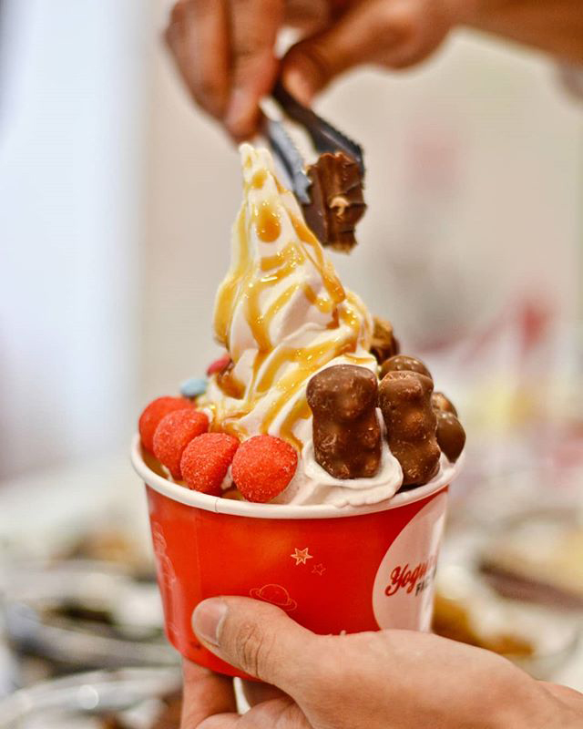 Yogurt Factory Bar à Glace Tea rooms / Coffee Shops / Ice cream in