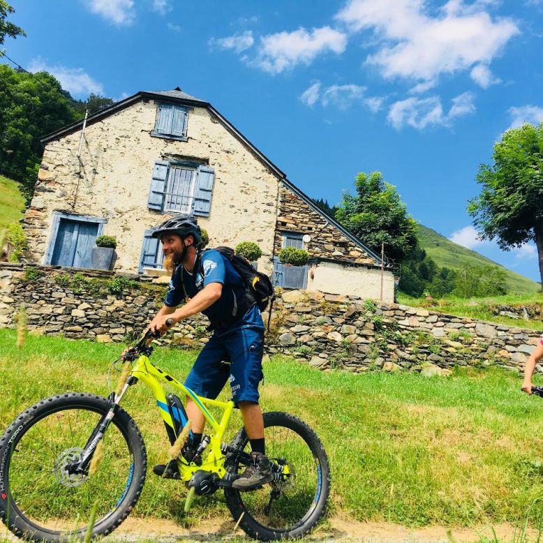 Luz Bikes Pyrénées