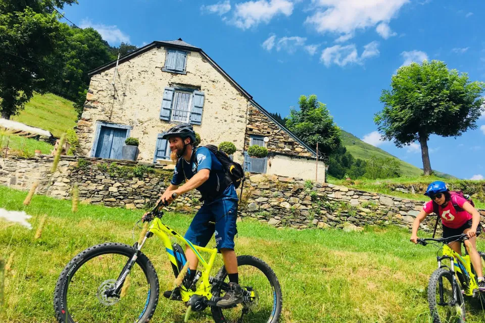 Luz Bikes Pyrénées