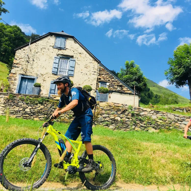Luz Bikes Pyrénées