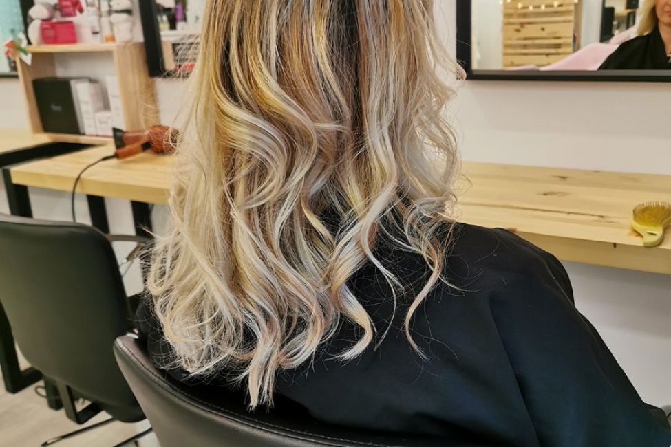 Moving Coiffure By Marianne Salon De Coiffure A Tarbes Guide Toulouse Pyrenees