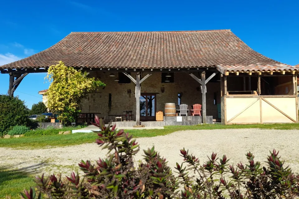 Lodging the Flânerie