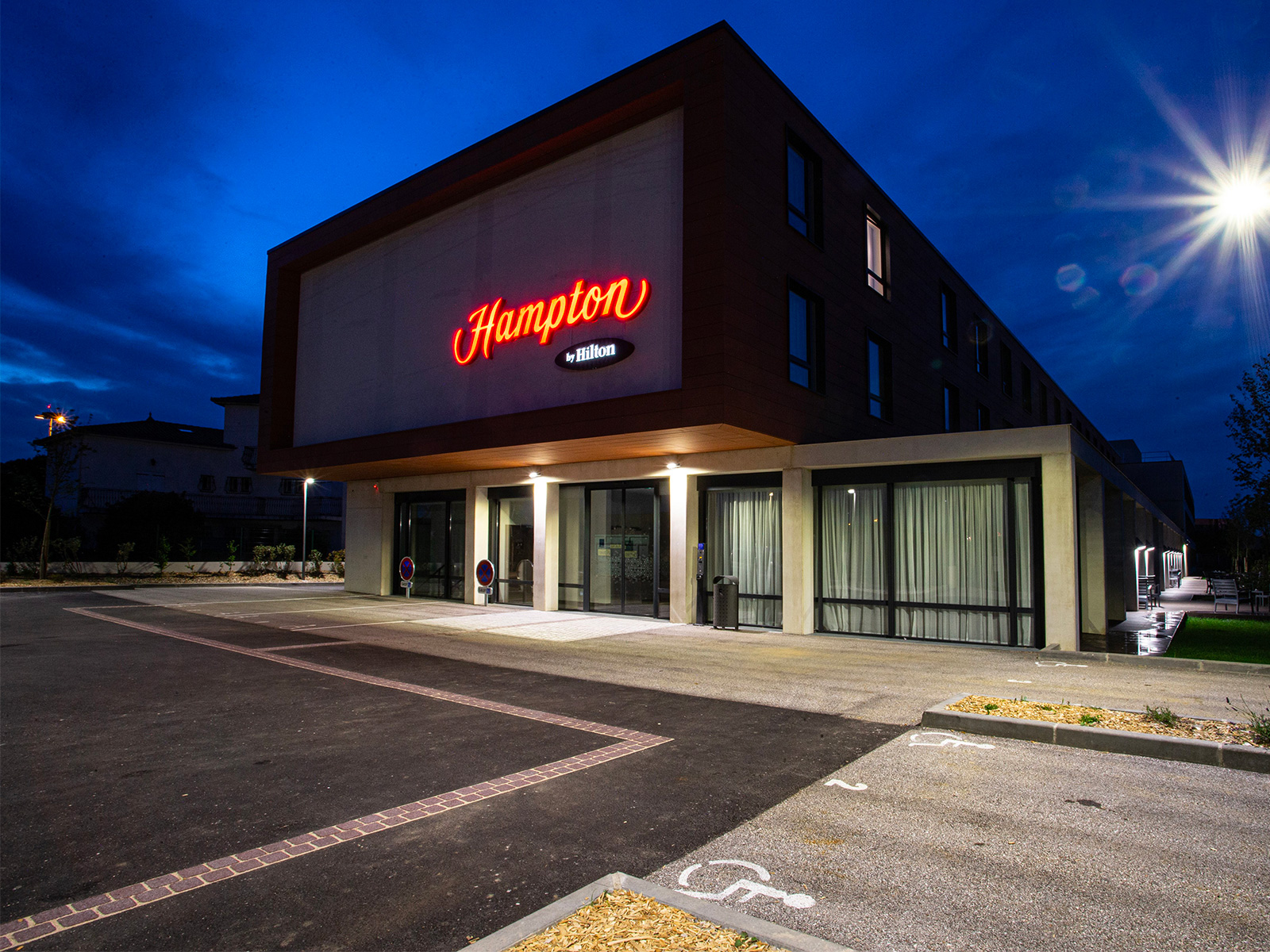 Hampton by Hilton