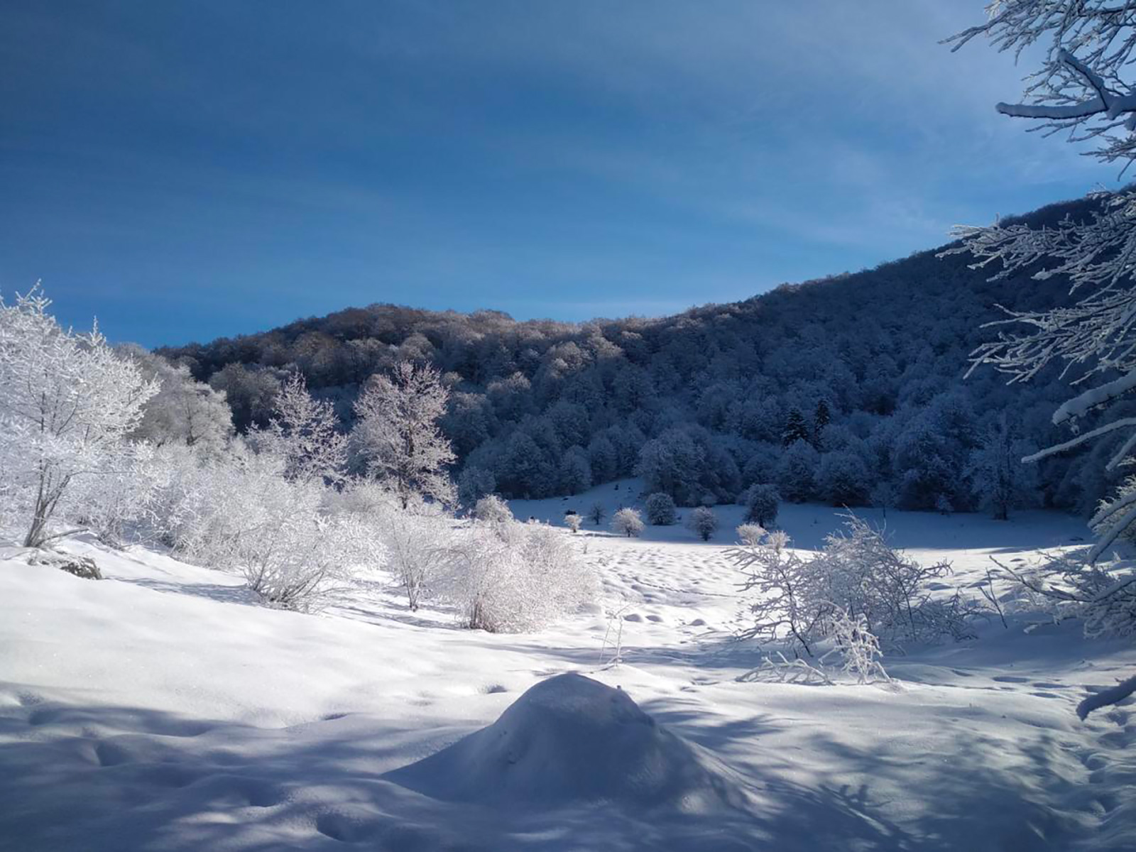 Pyrenees hiking stays Ustou valley