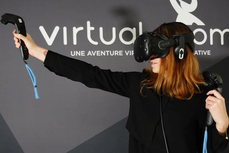 VIRTUAL ROOM