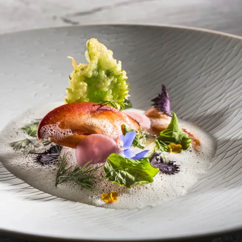 Restaurant L'Hibiscus by Jeremy Lasserre