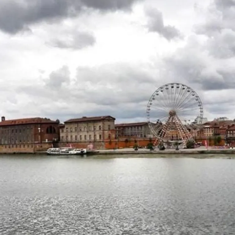 Stroll through Toulouse: discover the pink city!