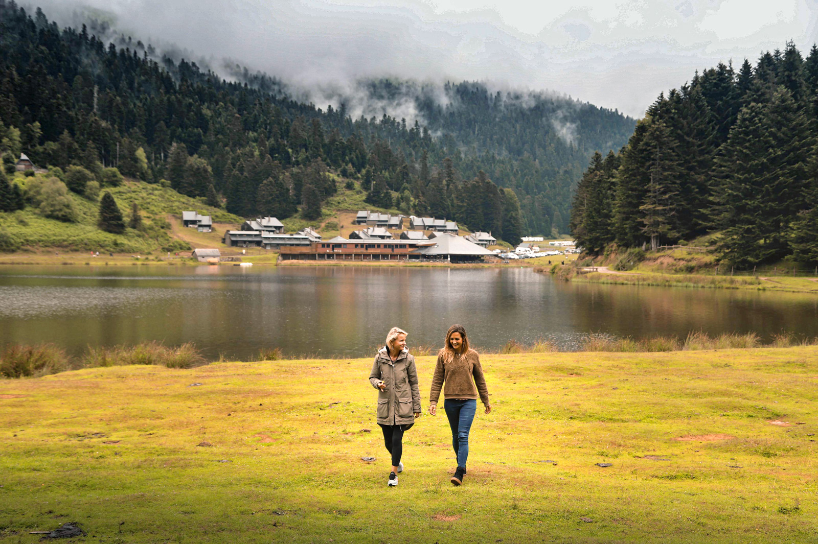 Autumn walk around Payolle lake