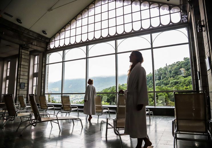 Relaxation and rejuvenation at the Thermes de ...