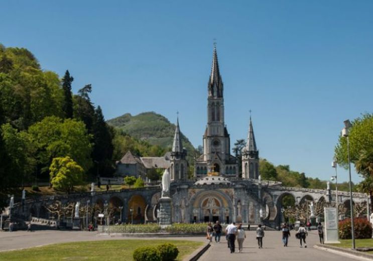 Visitemos Lourdes juntos