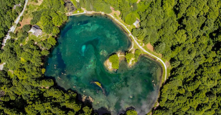Le lac de Bethmale dans le Couserans, paradis  ...