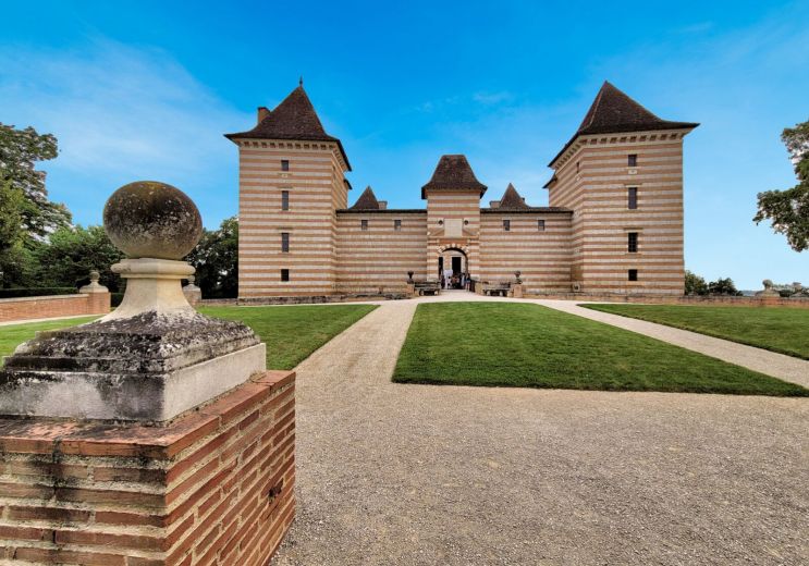 Travel back in time to the Castle of Laréole