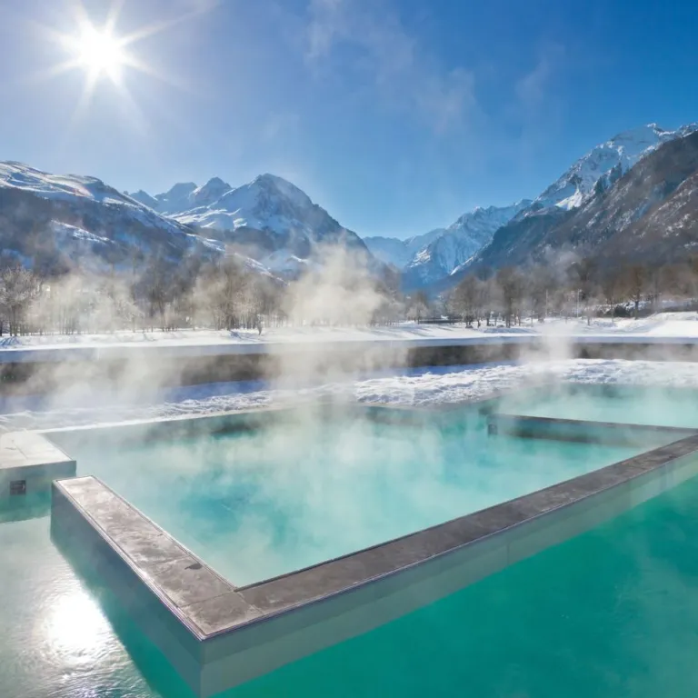 Balnéa: Relaxation in thermal water for the wh ...