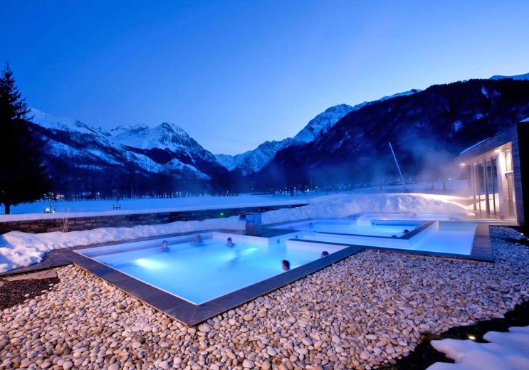 Balnéa: Relaxation in thermal water for the wh ...
