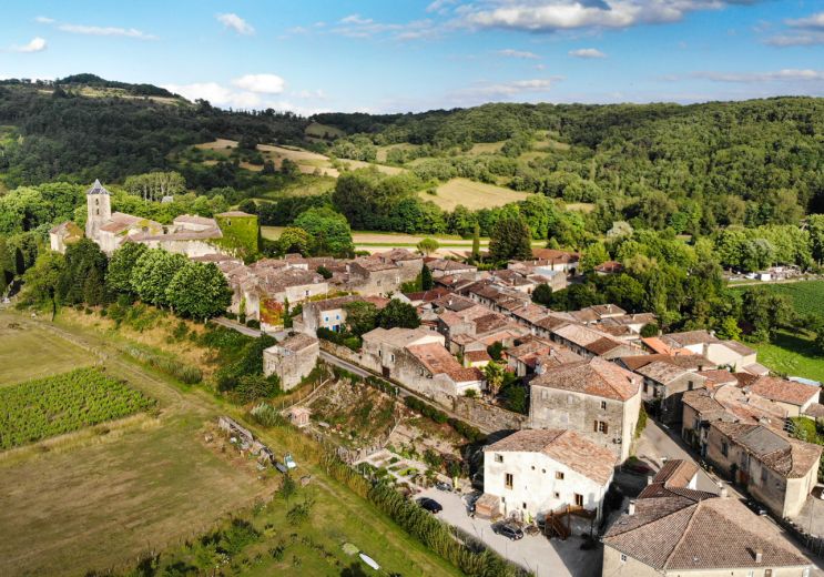 Camon, a medieval fortified village in the hea ...