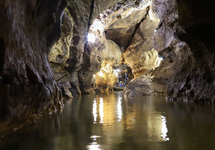 The underground river of Labouiche: journey to ...