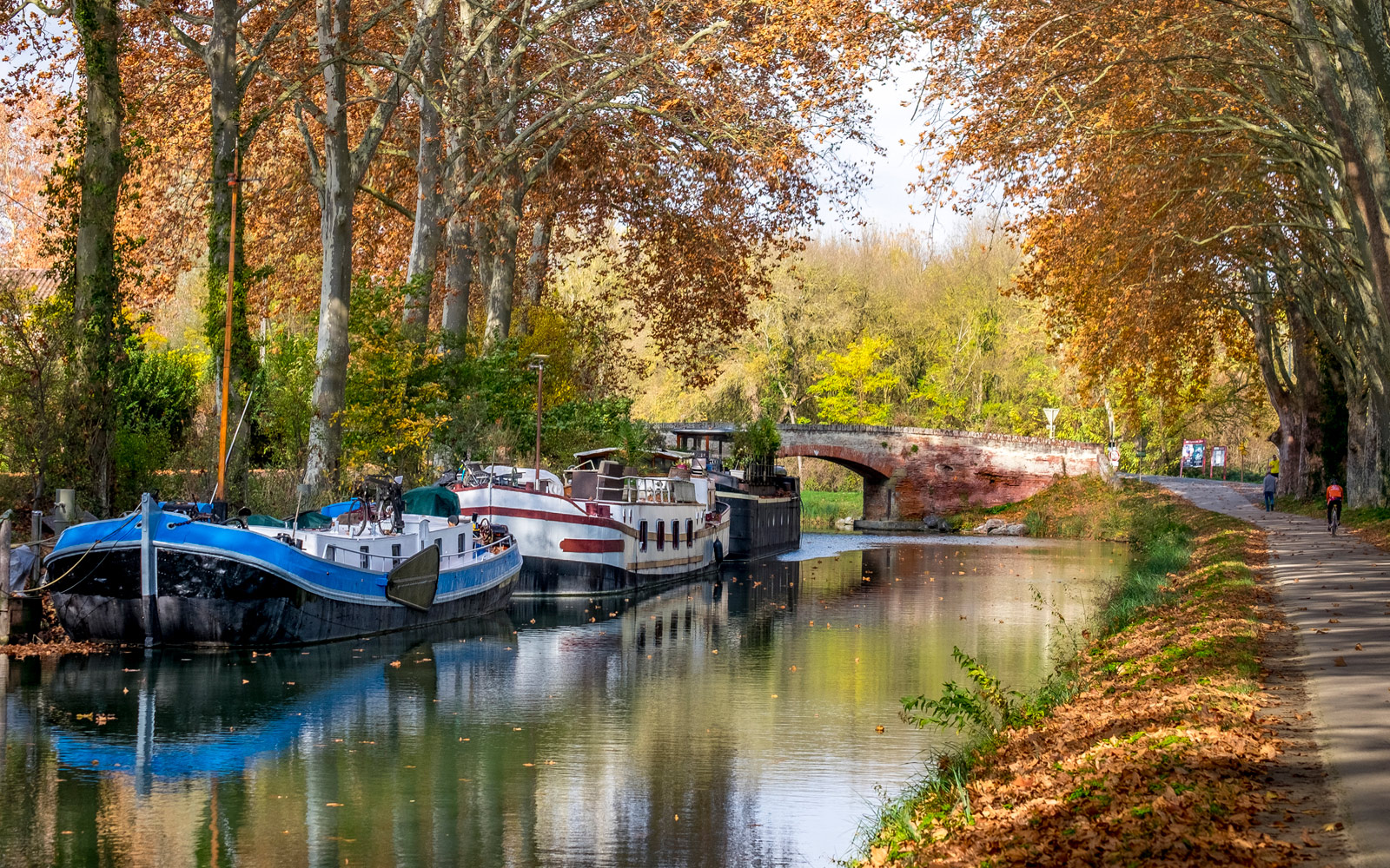 Nautal: Rental of a barge, to go on an adventu ...