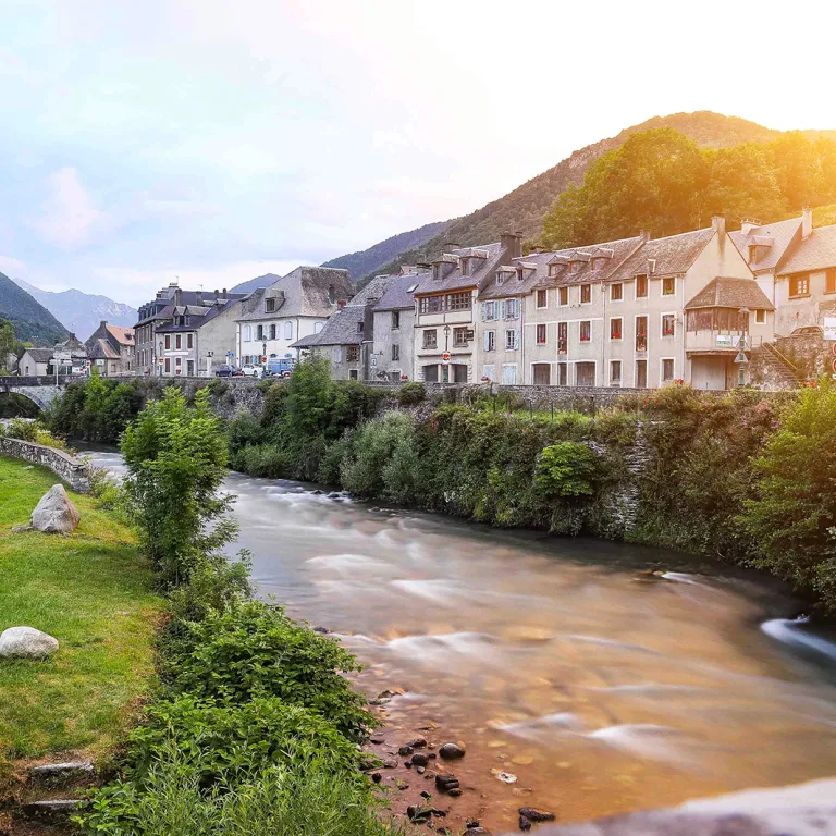 Arreau, a jewel of the Pyrenees on the edge of ...