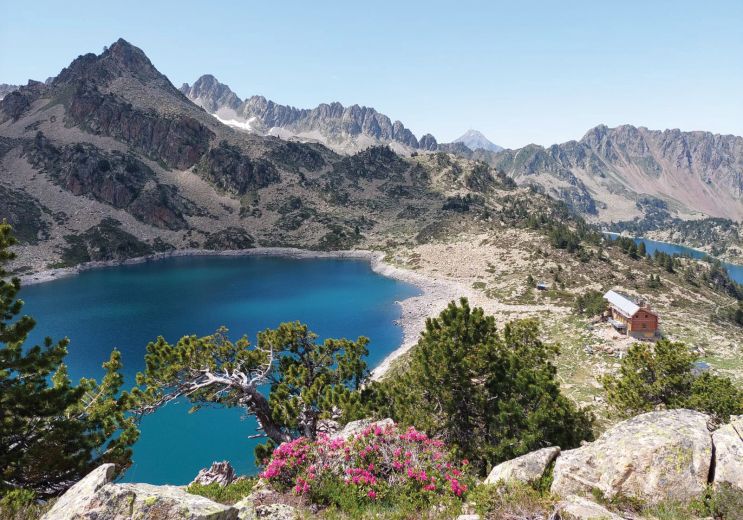 Hiking in the Pyrenees at Tourmalet Pic du Midi!