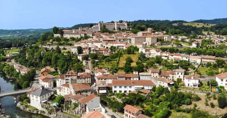 The essentials of Saint-Lizier, historic capit ...