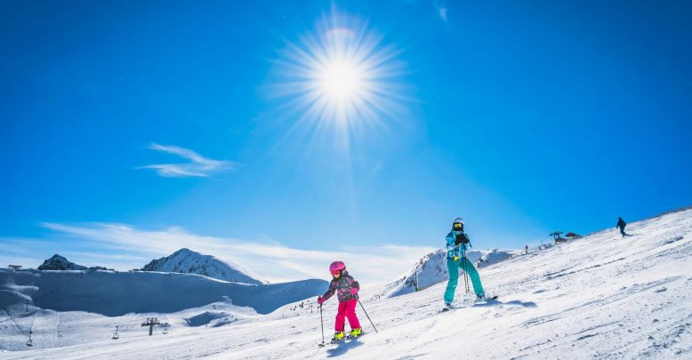 Skiing with children in the Pyrenees