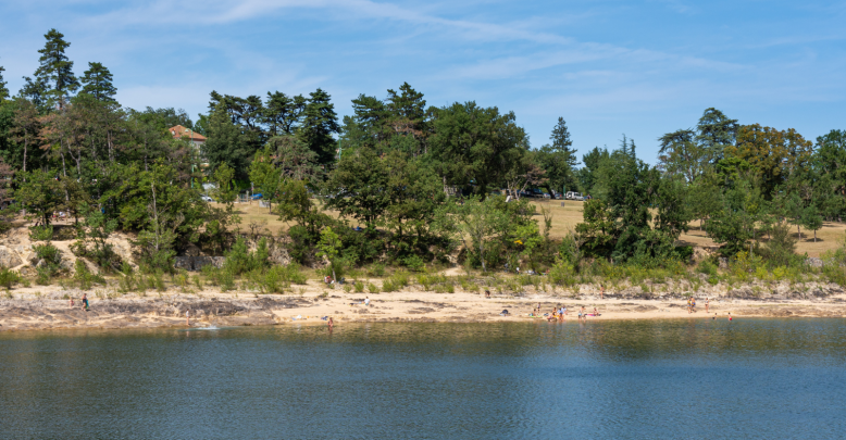 Le Lac de Saint-Ferréol, un site historique à  ...