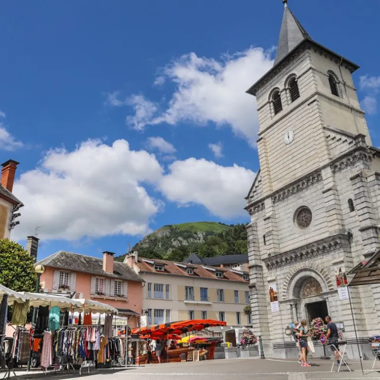 Argelès-Gazost: a stroll through a charming vi ...