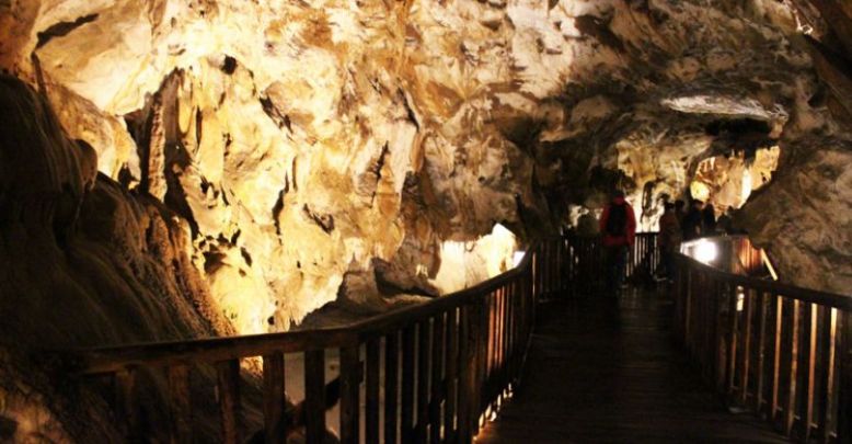 Visita a las cuevas de Médous, cerca de Bagnèr ...