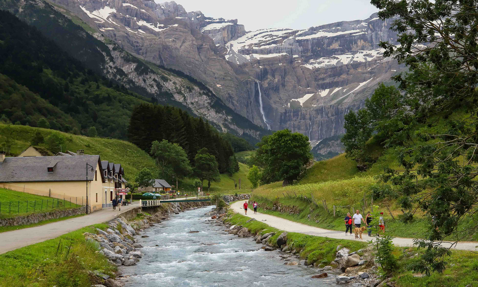 Explore The Cirque De Gavarnie A Natural Wonder Of The Hautes Pyrenees Guide Toulouse Pyrenees