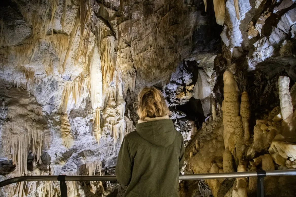 Esparros chasm
