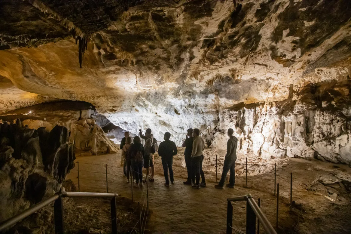 Esparros chasm