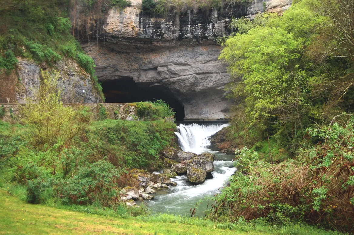 Mas d'Azil cave