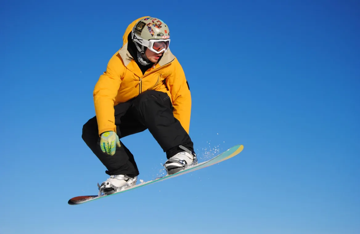 alessandro-snowparc-unsplash