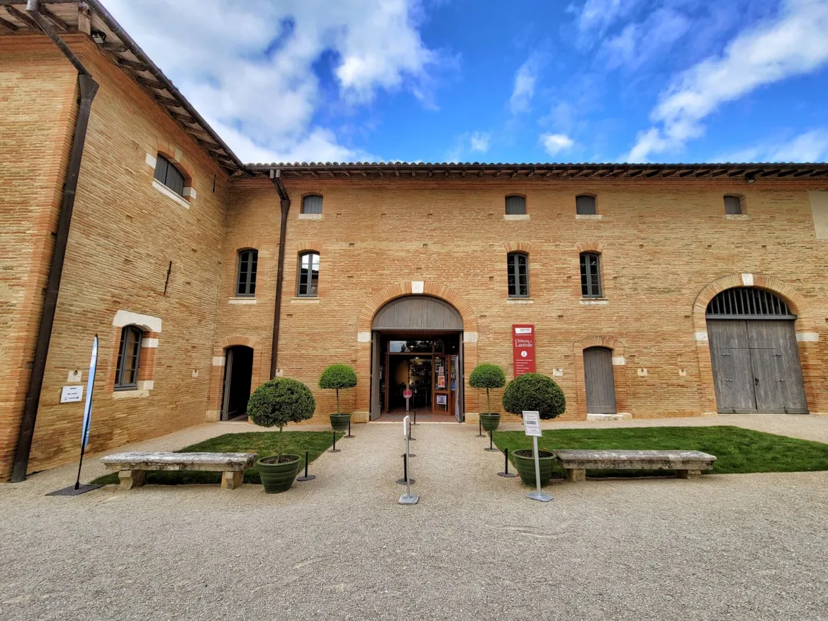 CHÂTEAU LARÉOLE