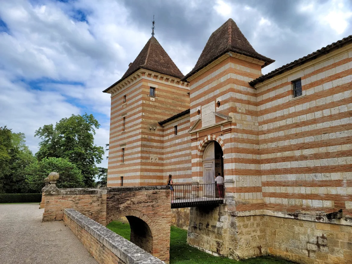 CHÂTEAU LARÉOLE