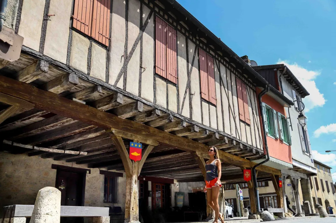 La ciudad medieval de Mirepoix, joya arquitectónica de Ariège