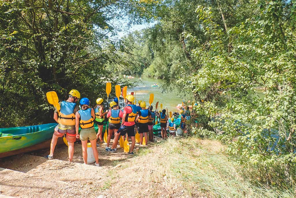 Paseos en kayak por el río Ariège.